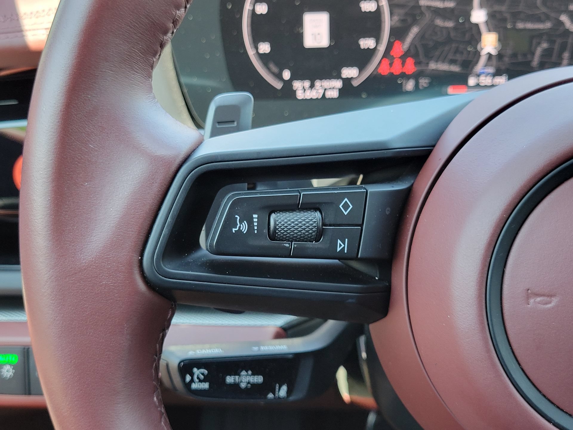 Used 2026 Porsche Panamera image 13