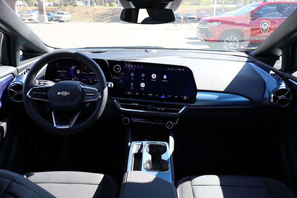 New 2026 Chevrolet Equinox EV LT image 42