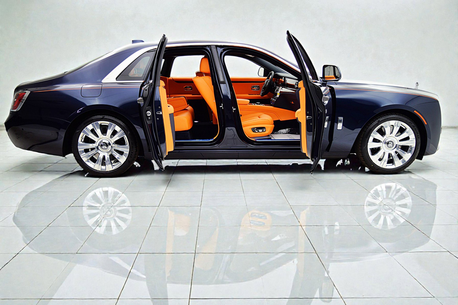 Used 2023 Rolls-Royce Ghost image 16