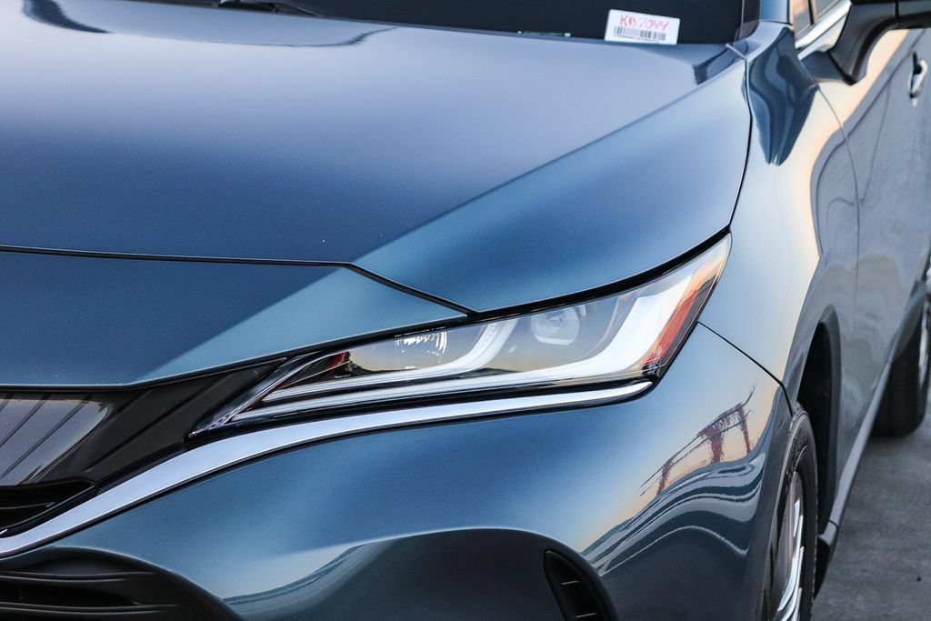 Used 2022 Toyota Venza Limited AWD/4WD image 5