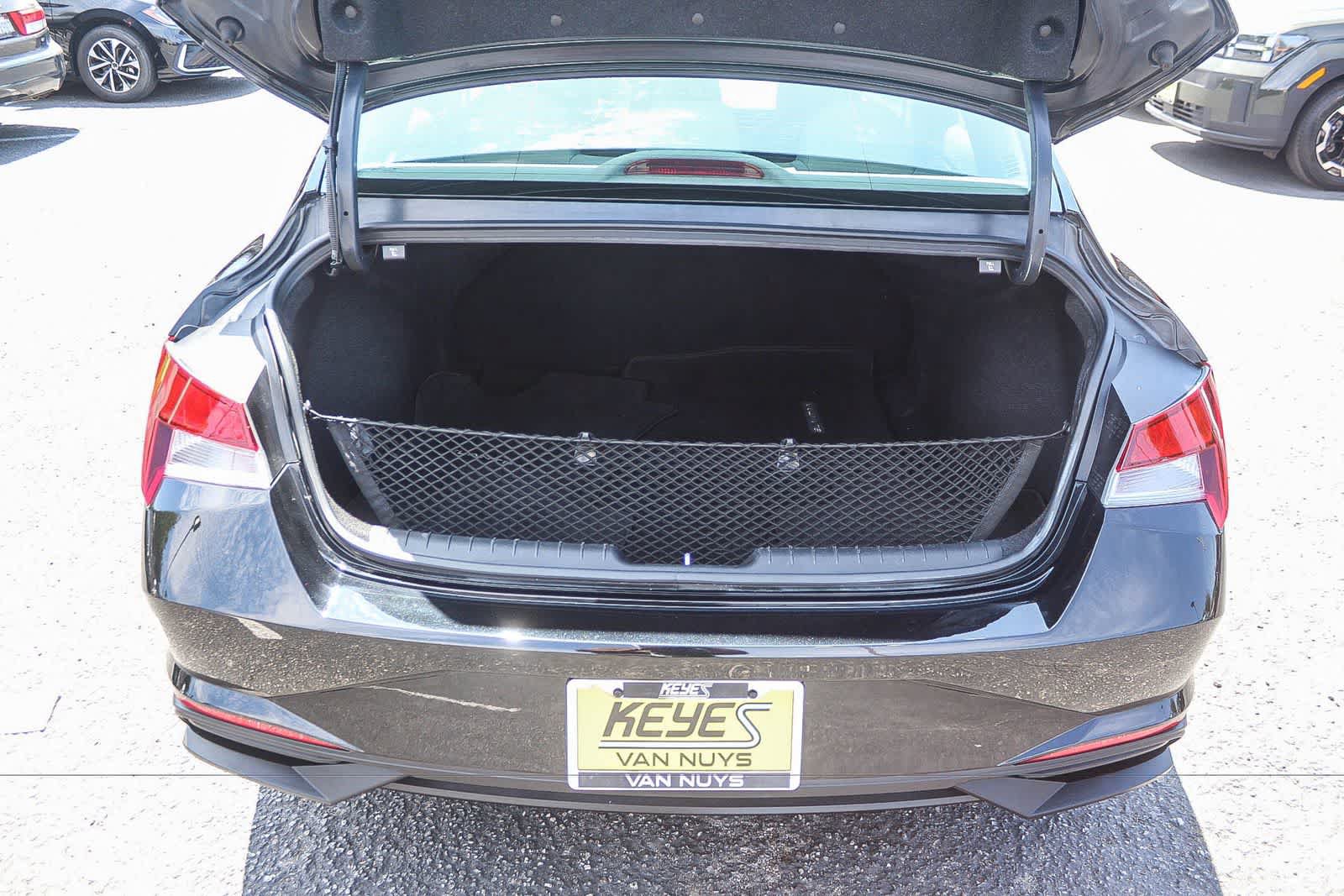 Certified 2023 Hyundai Elantra SE FWD image 34
