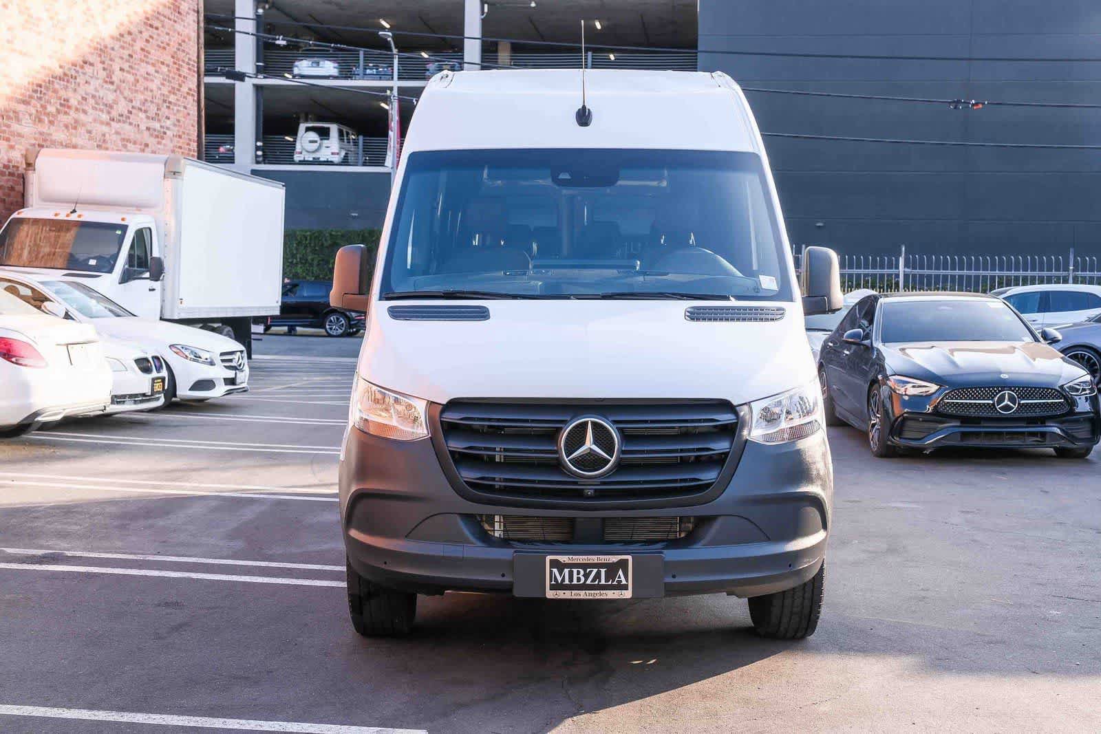 Used 2024 Mercedes-Benz Sprinter 2500 video 2
