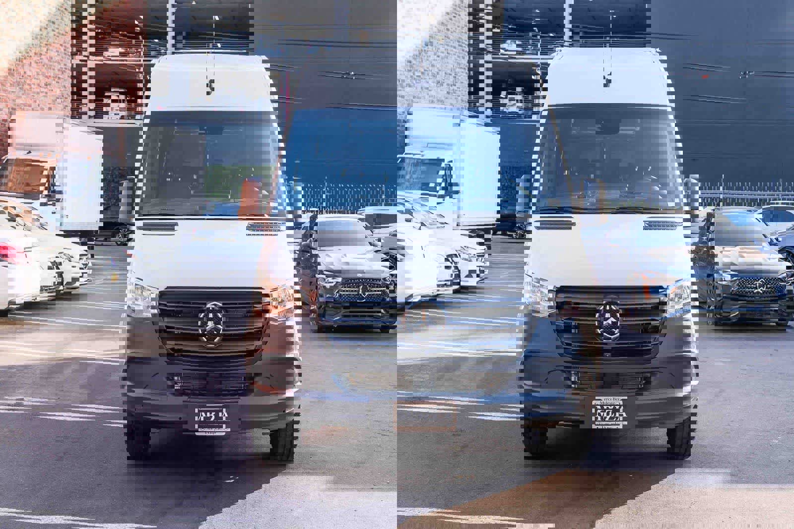 Used 2024 Mercedes-Benz Sprinter 2500 image 2