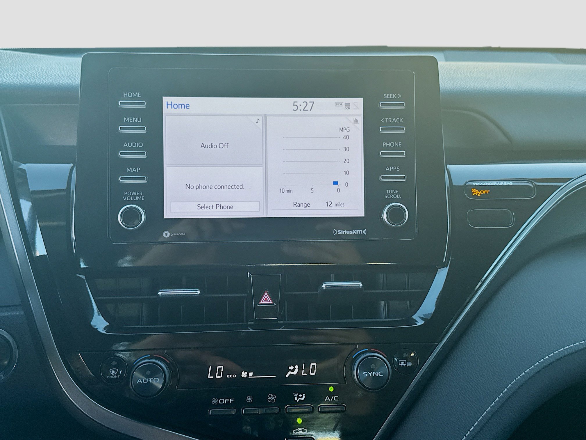 Used 2024 Toyota Camry SE w/ Convenience Package image 12