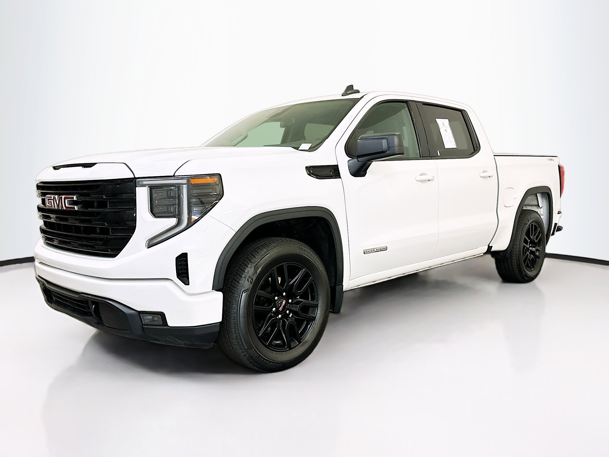 Used 2024 GMC Sierra 1500 Elevation image 3