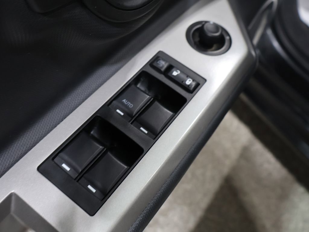 Used 2010 Dodge Avenger R/T image 14