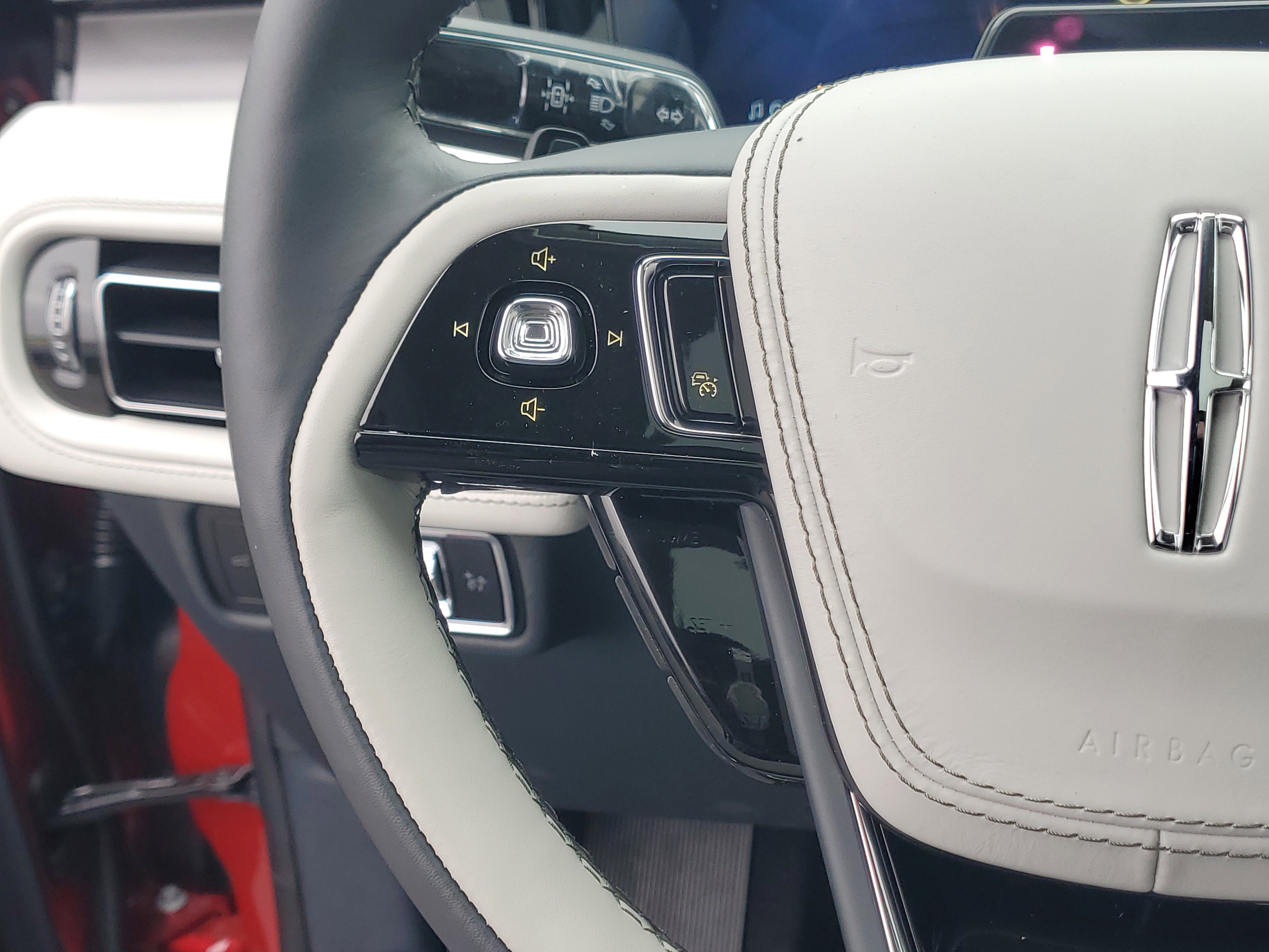 New 2026 Lincoln Aviator Premiere image 16