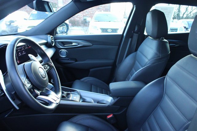 Used 2024 Alfa Romeo Tonale Veloce image 12