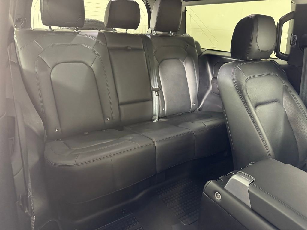 Used 2024 Land Rover Defender 90 S image 30