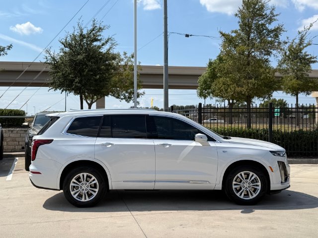 Used 2024 Cadillac XT6 Luxury w/ LPO, Floor Liner Package FWD image 7