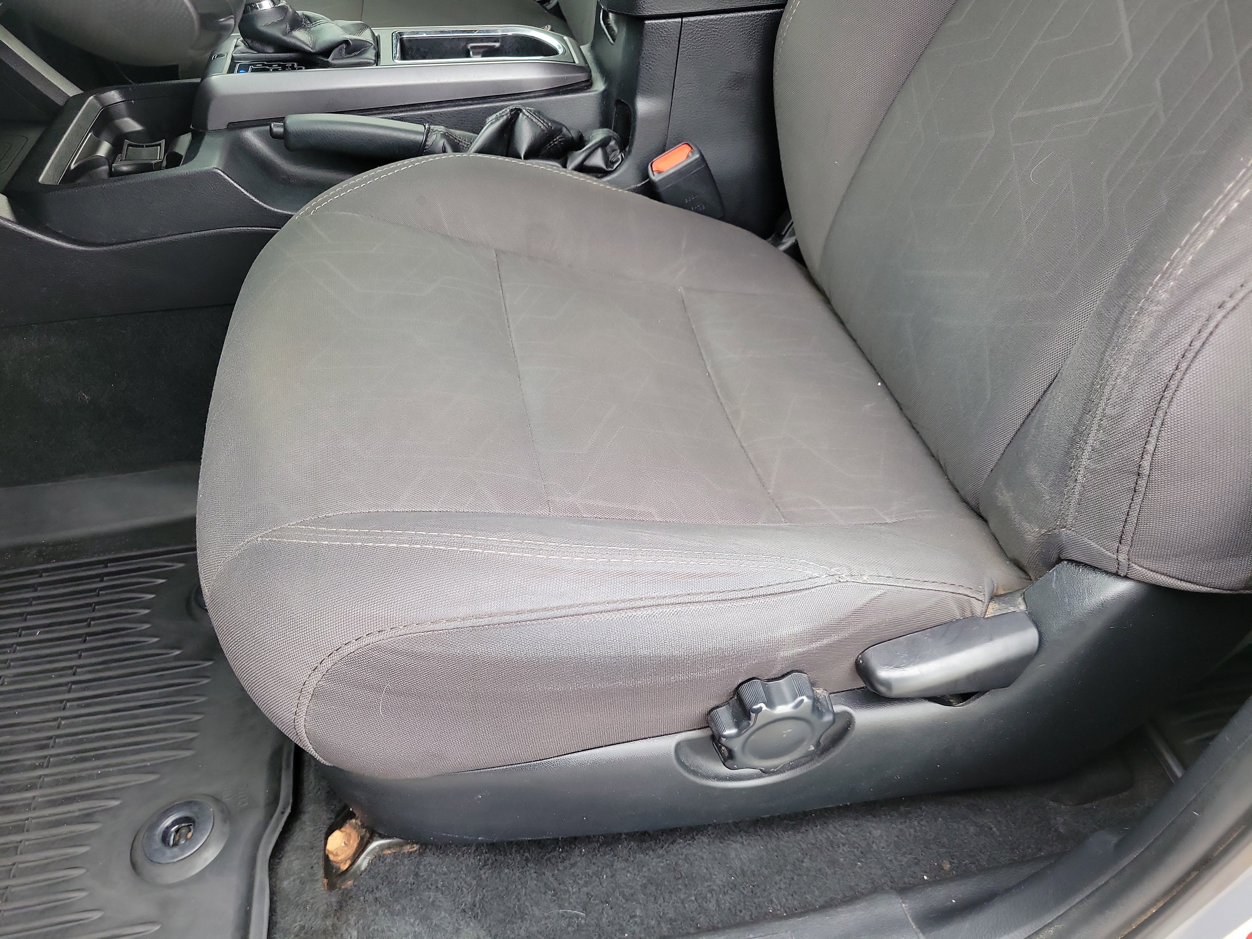 Used 2018 Toyota Tacoma TRD Off-Road w/ Technology Package RWD image 10