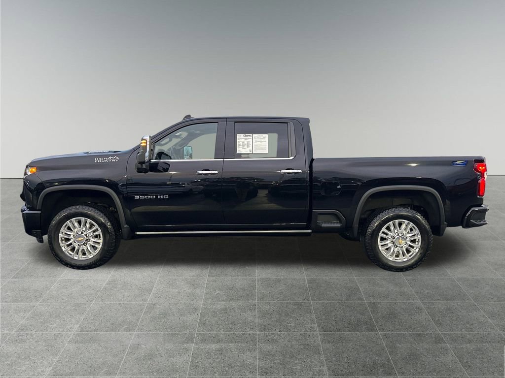 Used 2023 Chevrolet Silverado 3500 High Country image 2