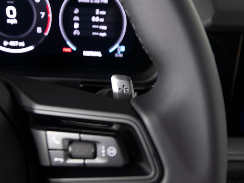 New 2026 Porsche Cayenne Coupe AWD/4WD image 25