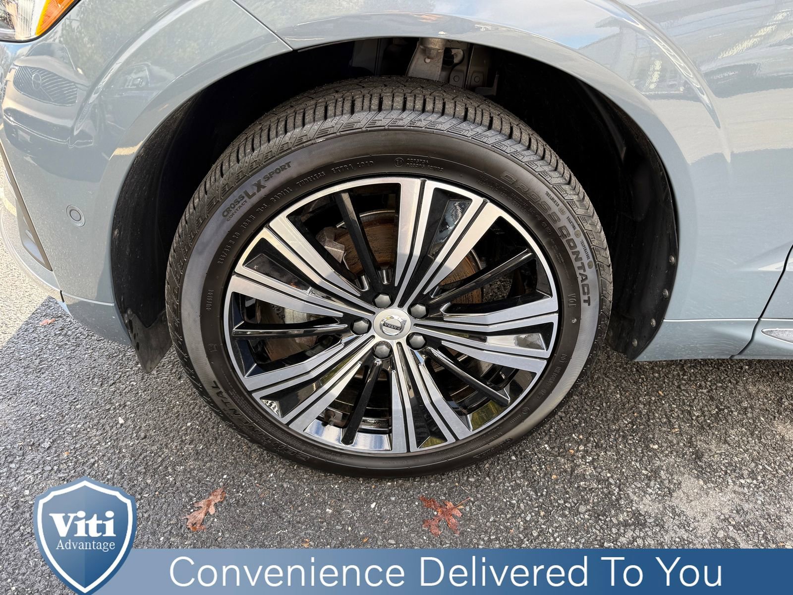 Used 2023 Volvo XC60 B5 Plus w/ Climate Package image 12