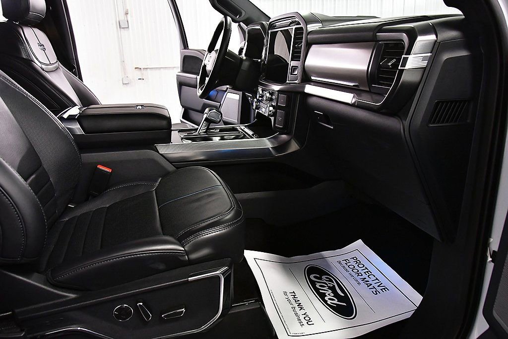 Used 2025 Ford F150 Platinum image 33