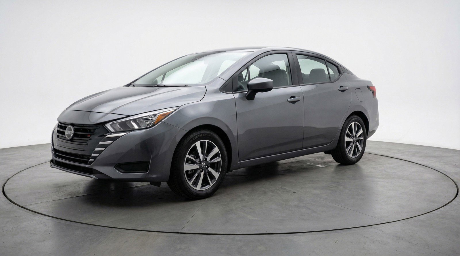 Used 2025 Nissan Versa SV FWD image 3