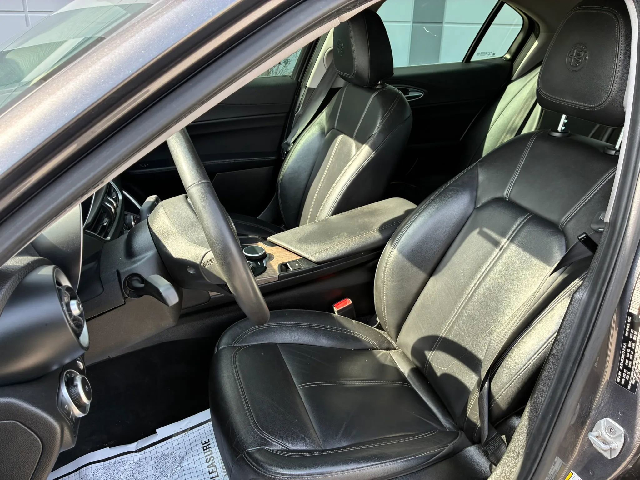 Used 2017 Alfa Romeo Giulia Ti image 11