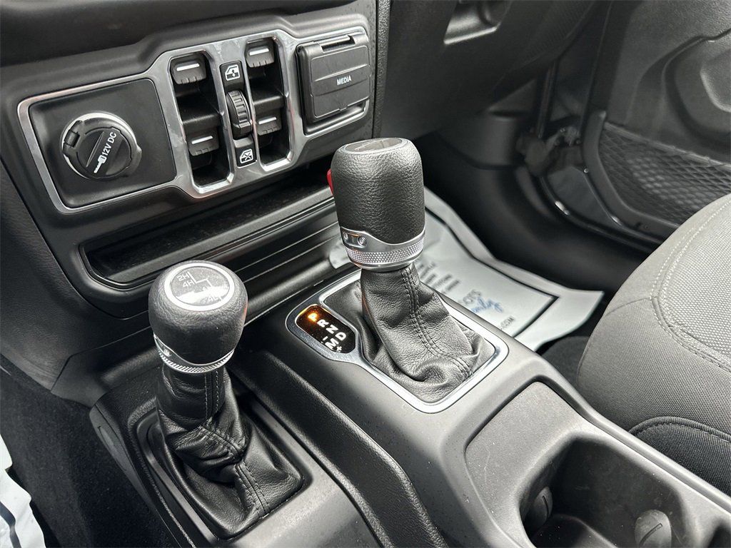 Used 2023 Jeep Gladiator Sport image 19