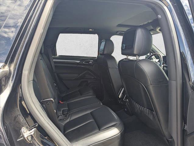 Used 2013 Porsche Cayenne S AWD/4WD image 17