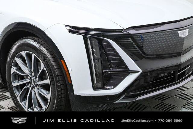 New 2027 Cadillac Lyriq Sport RWD image 37