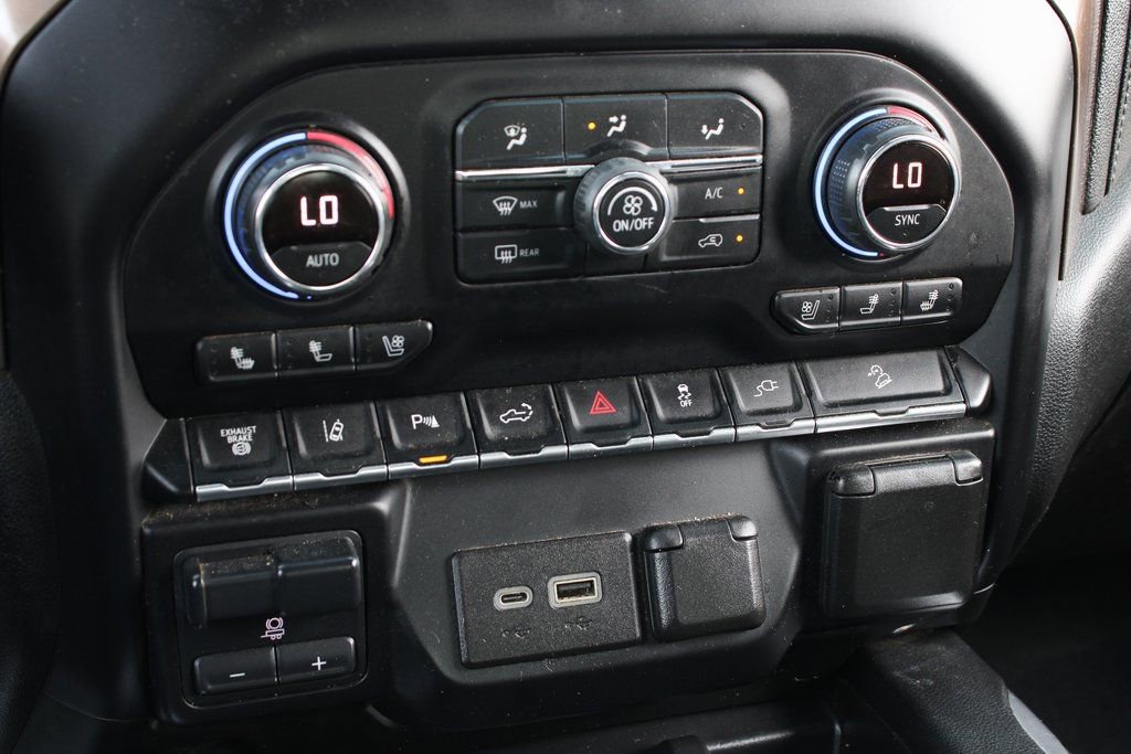 Used 2020 Chevrolet Silverado 3500 High Country w/ Z71 Off-Road Package AWD/4WD image 38