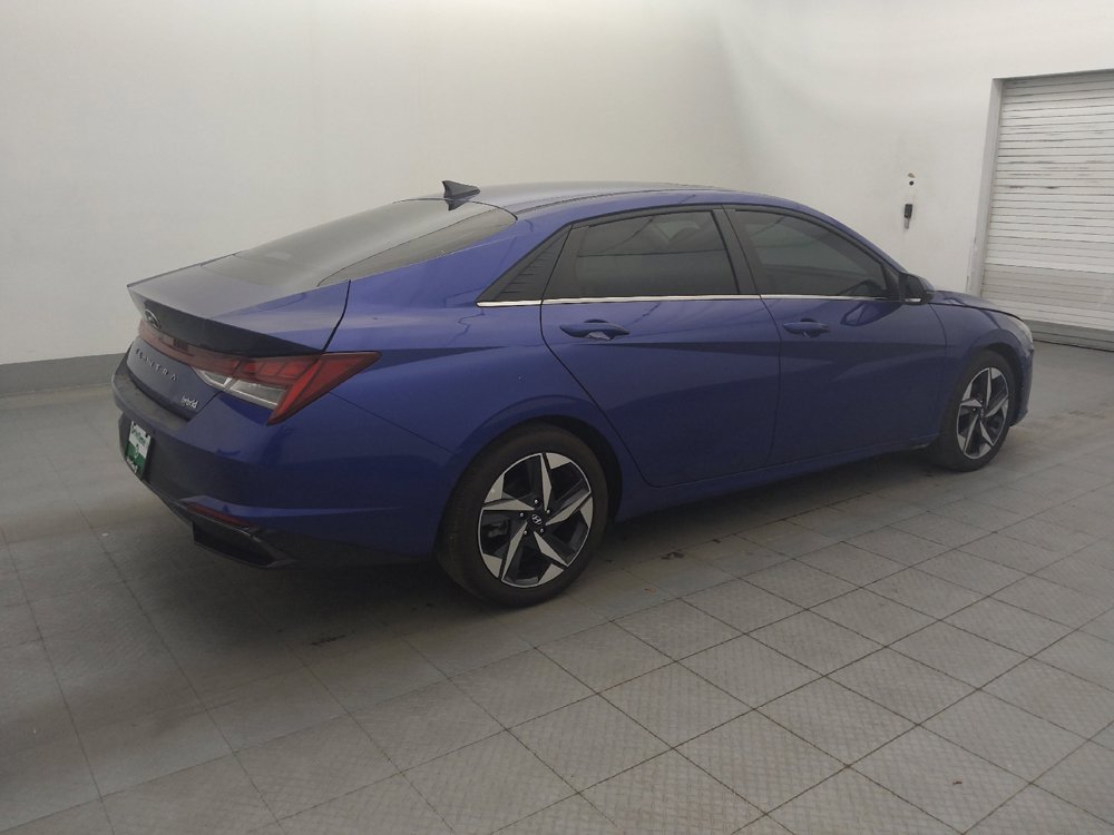 Used 2023 Hyundai Elantra Limited w/ Preferred Accessory Package FWD image 10