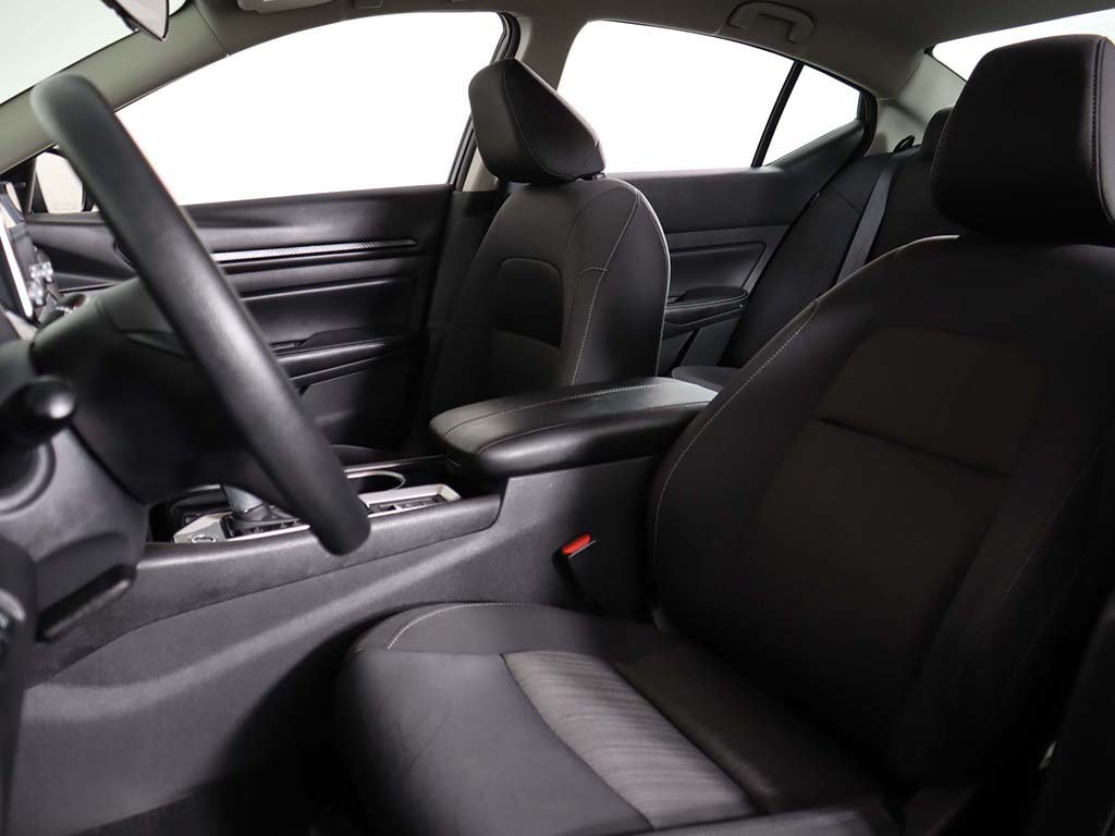 Used 2024 Nissan Altima 2.5 SV AWD/4WD image 25