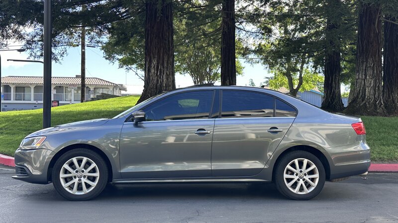Used 2013 Volkswagen Jetta SE image 3