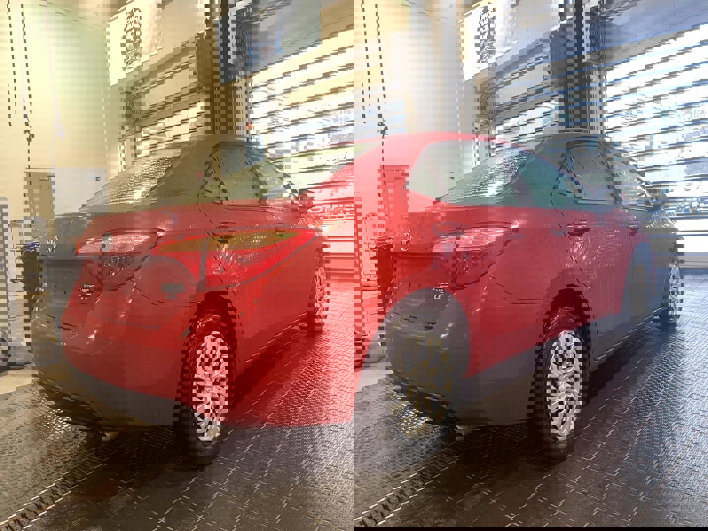 Used 2017 Toyota Corolla LE w/ Carpet Mat Package (TMS) image 16