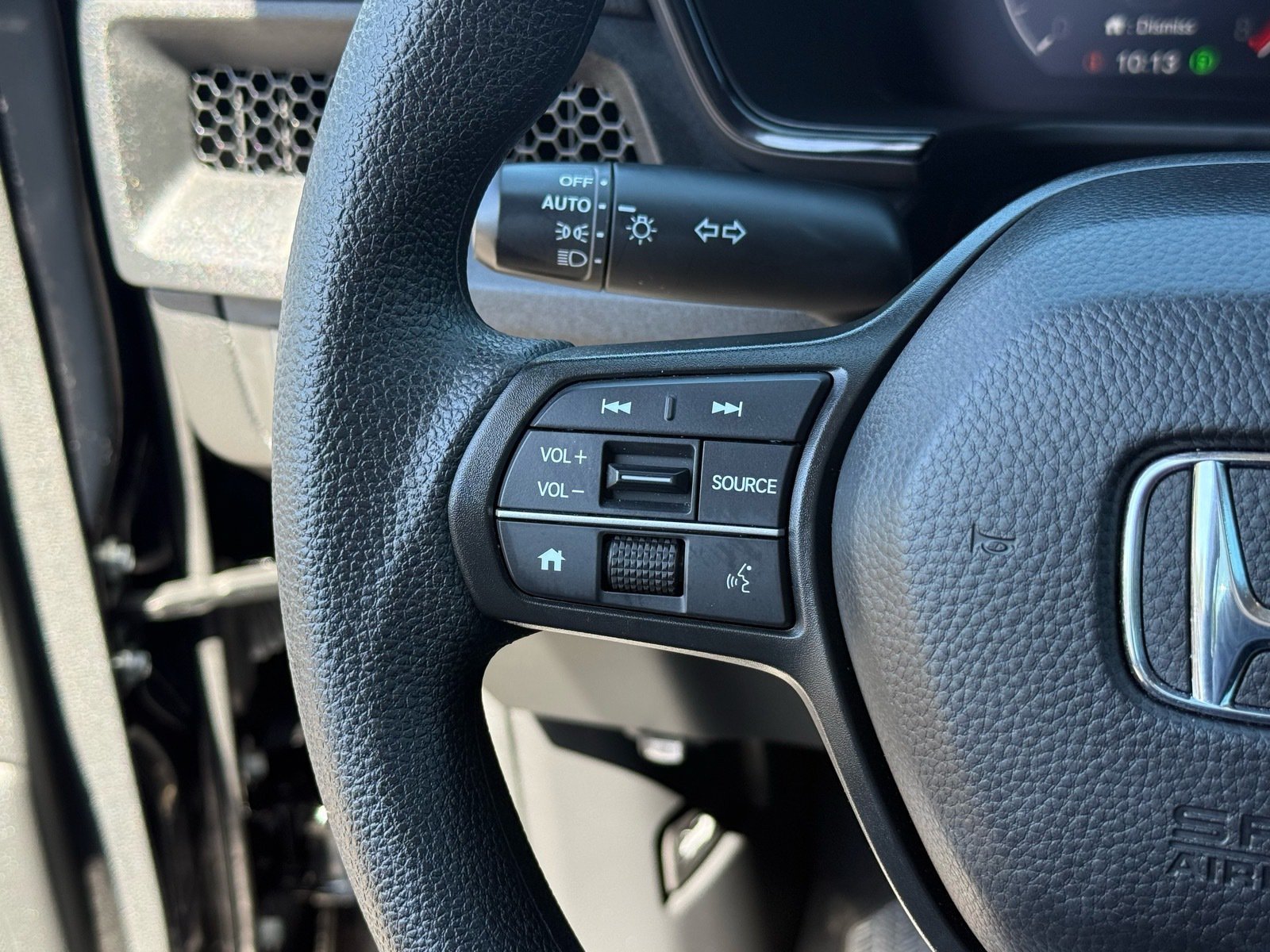 Used 2025 Honda CR-V EX image 17