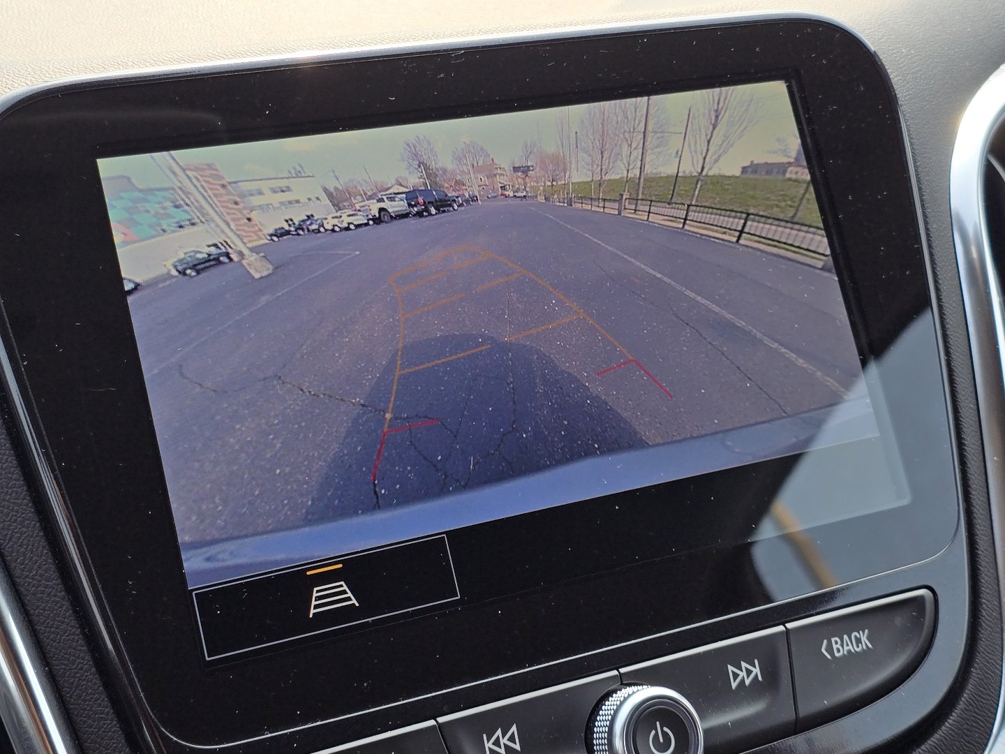 Used 2024 Chevrolet Equinox Premier image 3