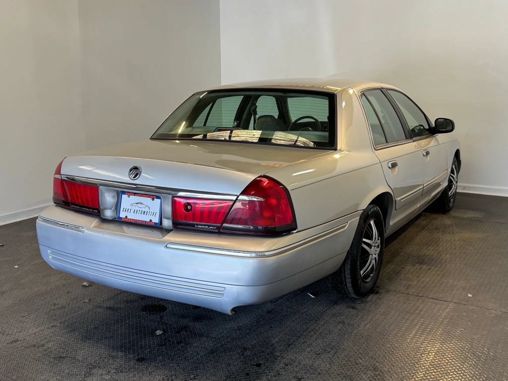 Used 2002 Mercury Grand Marquis GS RWD image 6