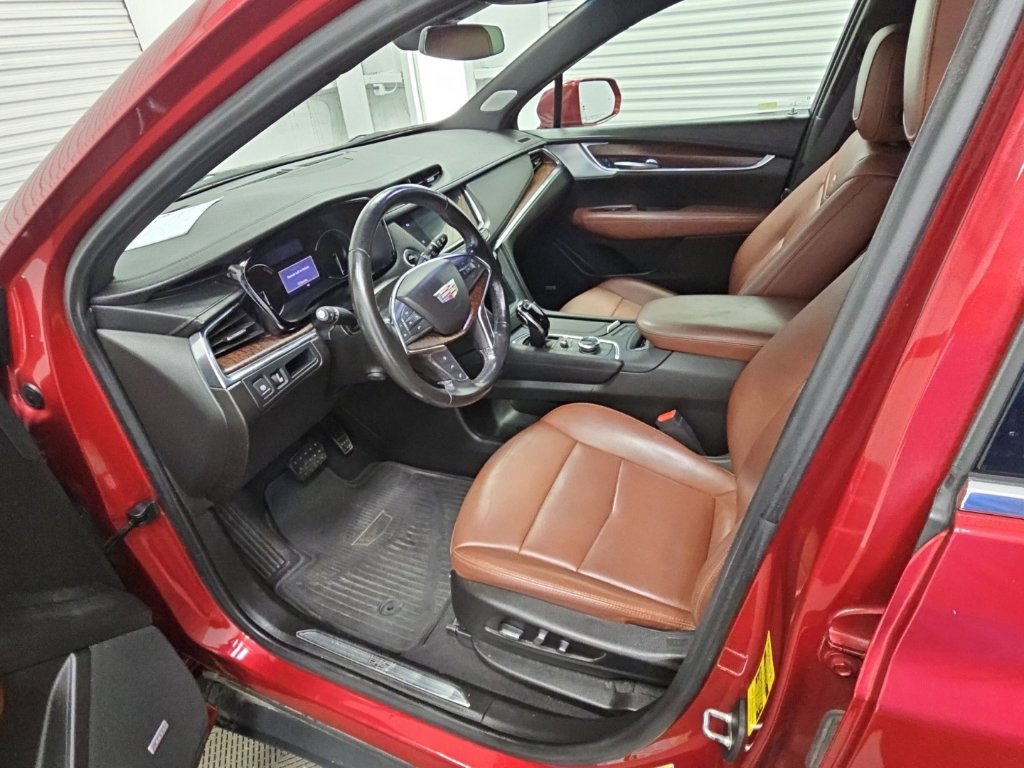 Used 2020 Cadillac XT5 Premium Luxury FWD image 12