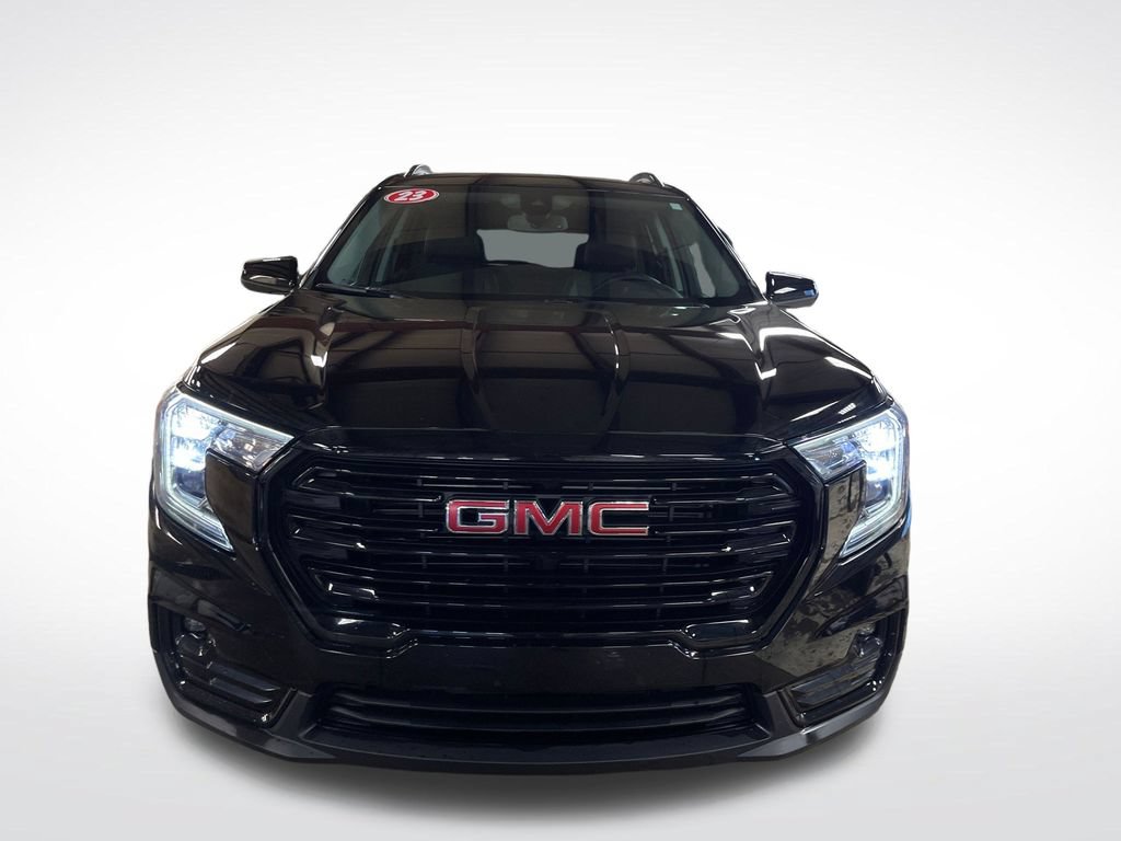 Used 2023 GMC Terrain SLT w/ Elevation Edition AWD/4WD image 9