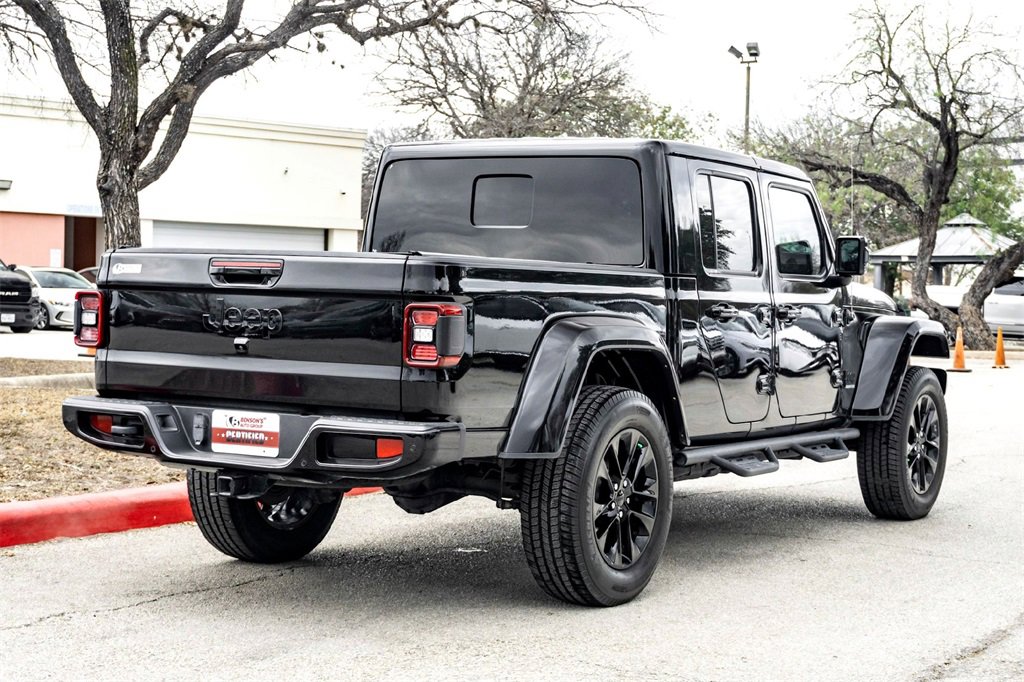 Used 2021 Jeep Gladiator Overland image 5