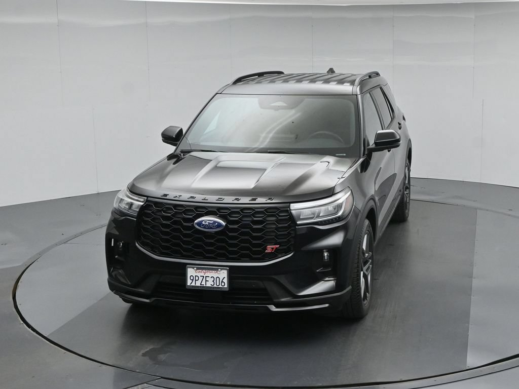 Used 2025 Ford Explorer ST RWD image 46