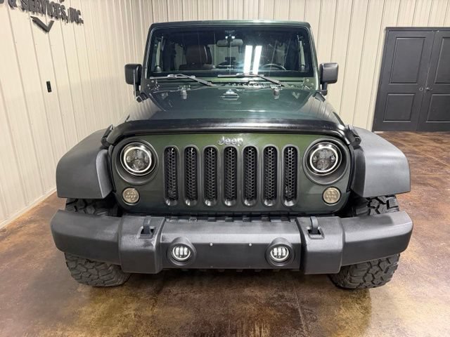 Used 2012 Jeep Wrangler Unlimited Rubicon w/ Dual Top Group AWD/4WD image 2