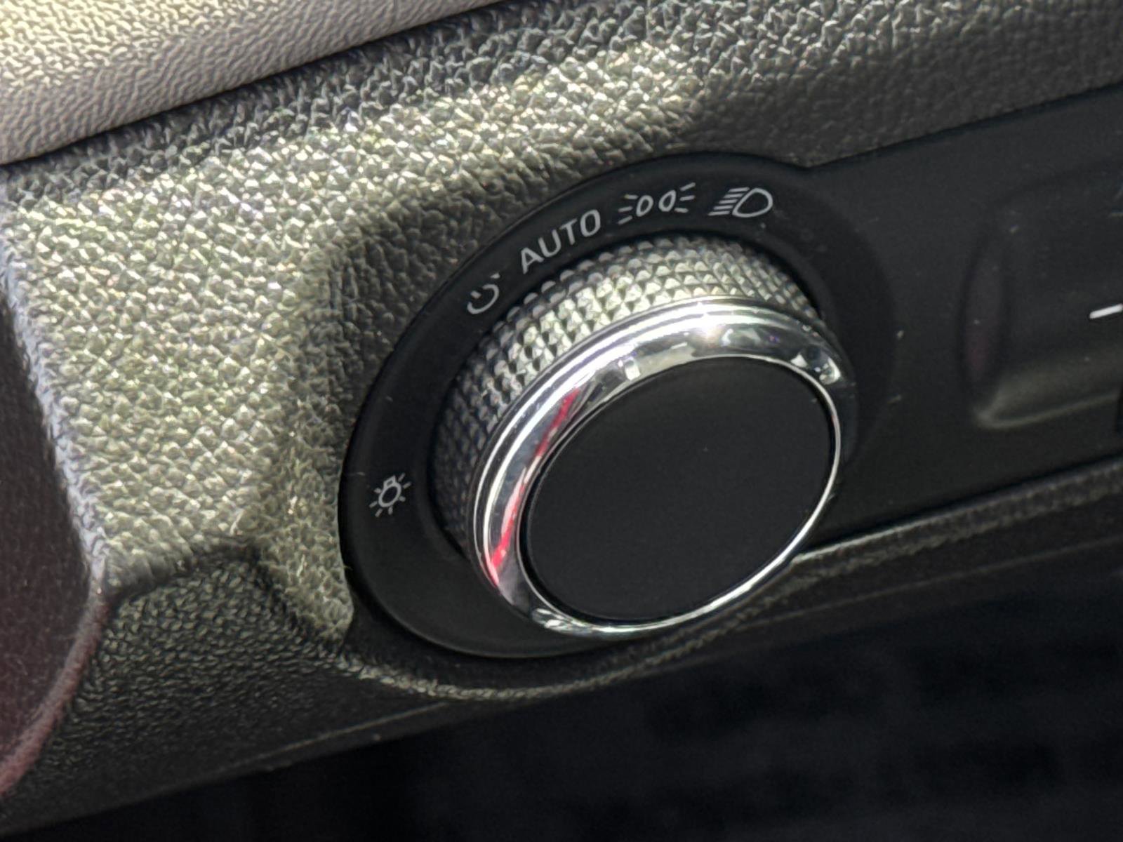 Used 2014 Chevrolet Cruze LS FWD image 14