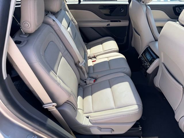 Used 2020 Lincoln Aviator Reserve w/ Equipment Group 201A image 42