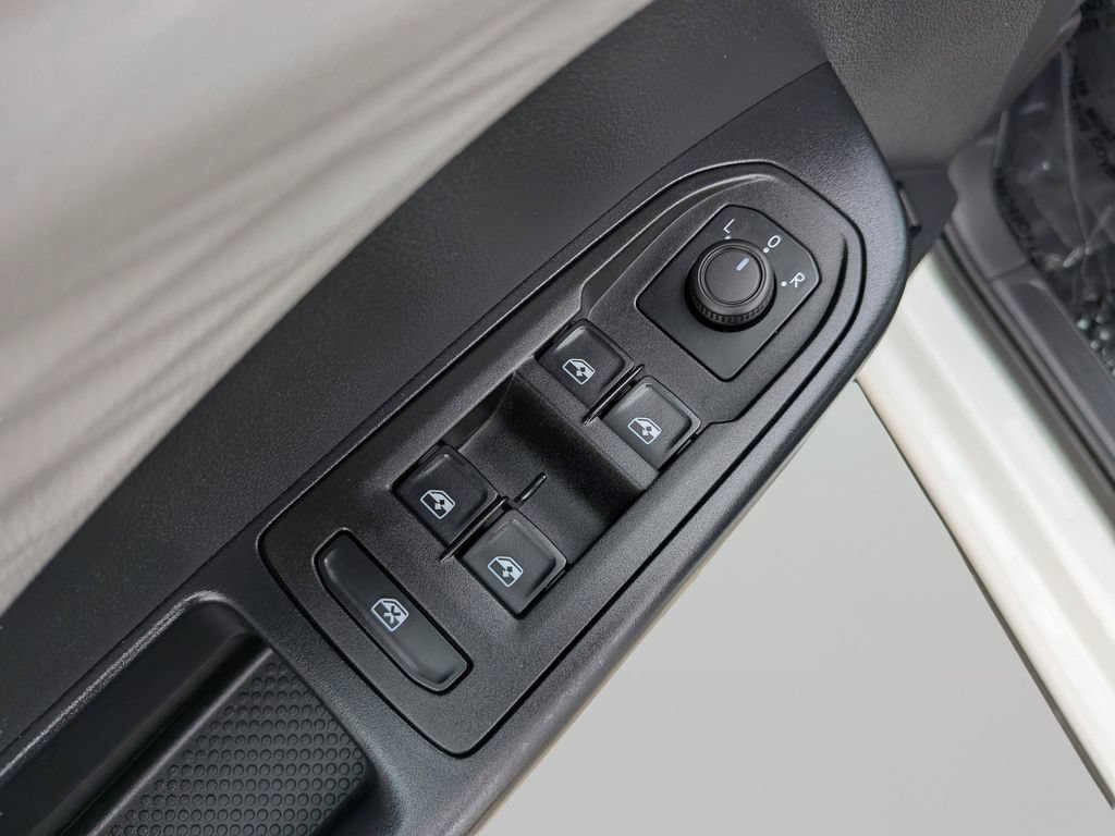 Certified 2023 Volkswagen Taos S FWD image 15