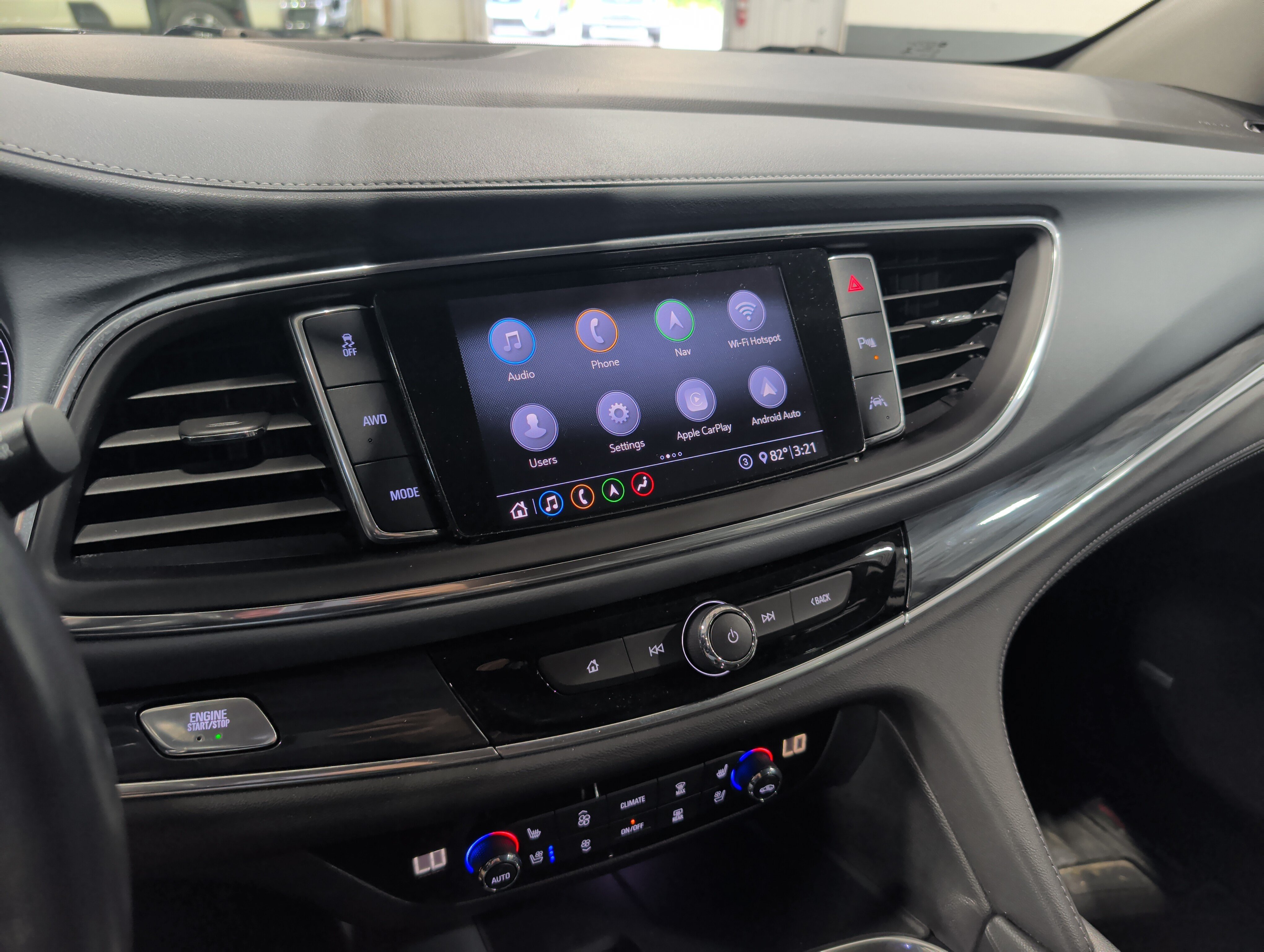 Used 2020 Buick Enclave Premium w/ Sun and Sites Package AWD/4WD image 11