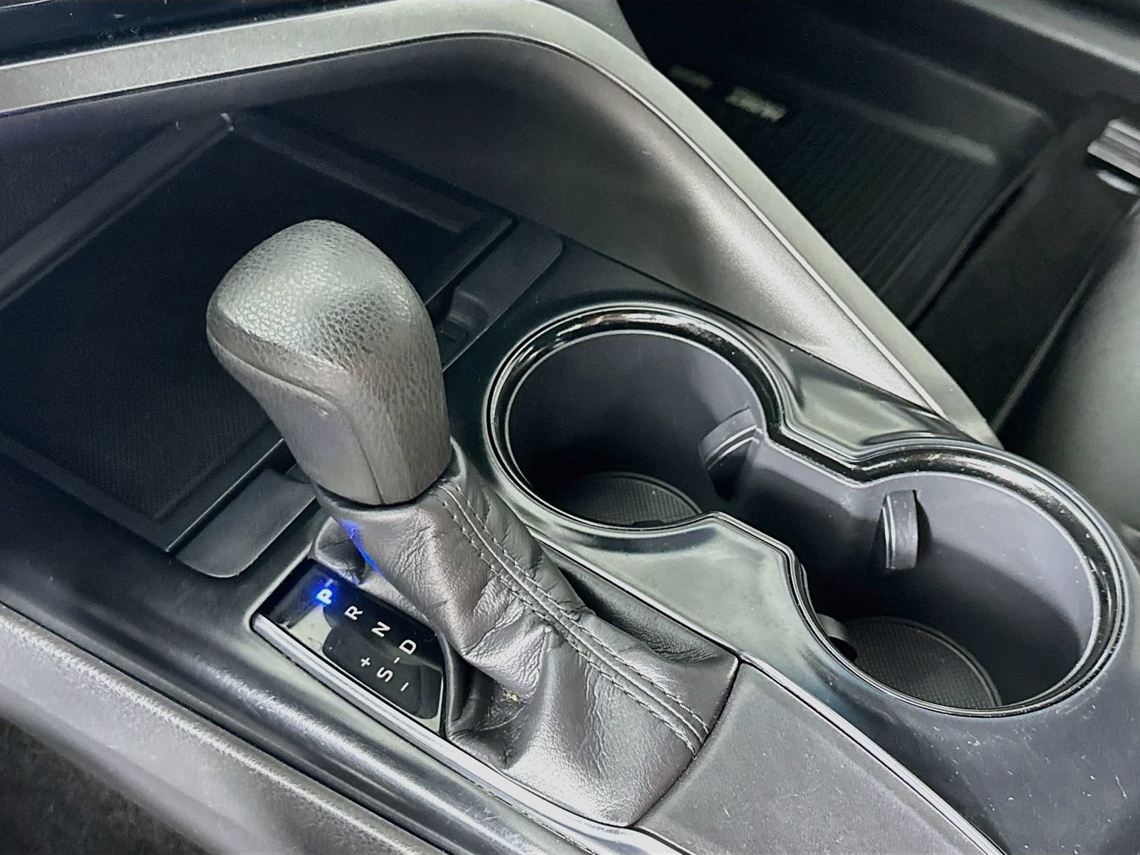 Used 2019 Toyota Camry LE FWD image 17
