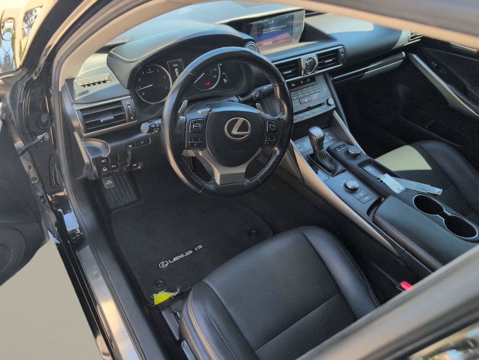 Used 2020 Lexus IS 300 w/ Premium Package RWD image 8