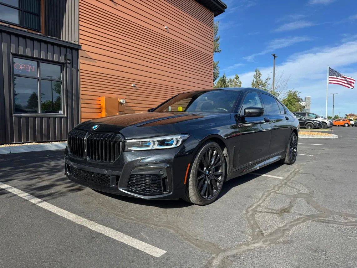 Used 2020 BMW 750i xDrive w/ Executive Package AWD/4WD image 1