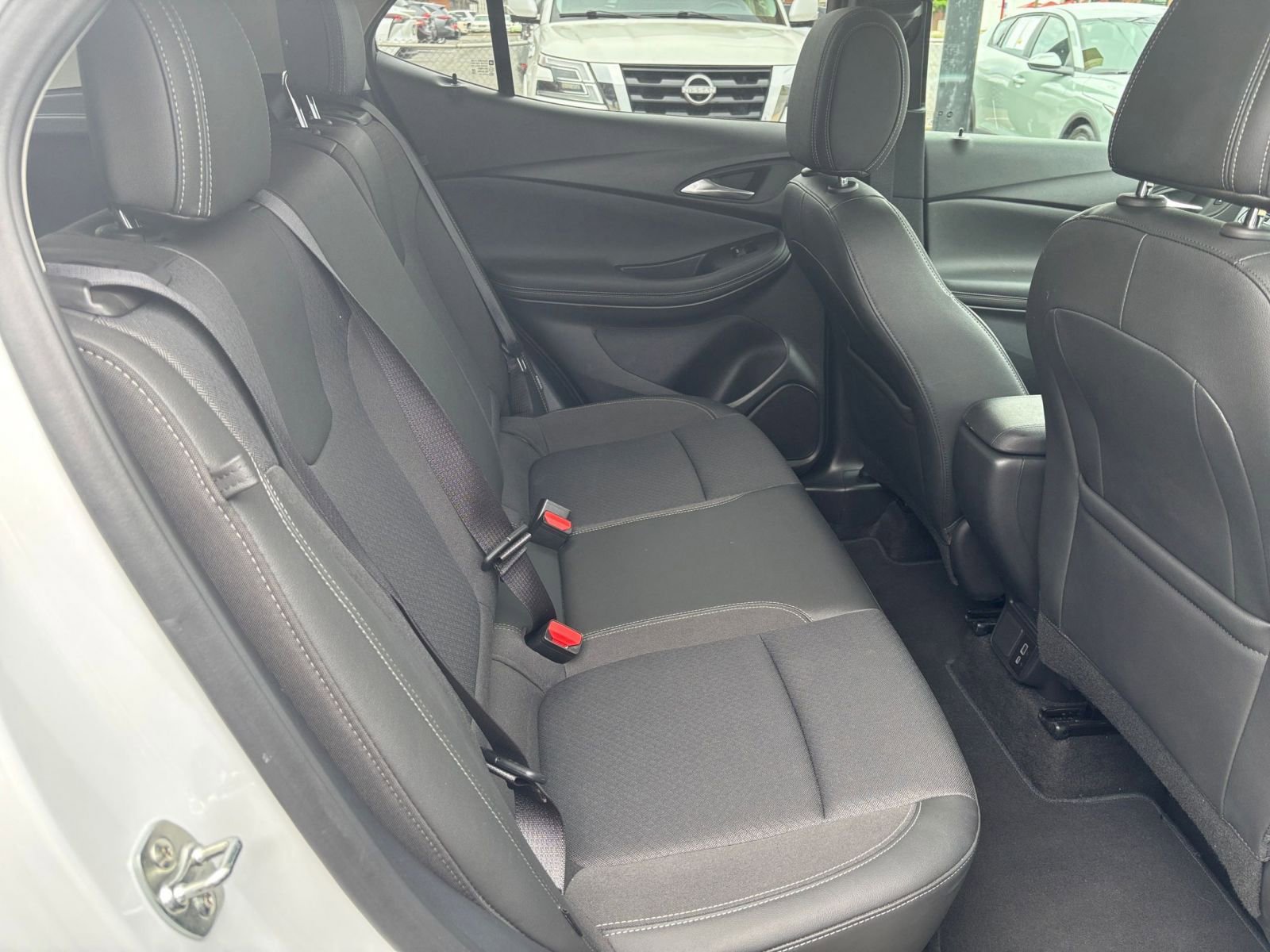 Used 2025 Buick Encore GX Preferred FWD image 37
