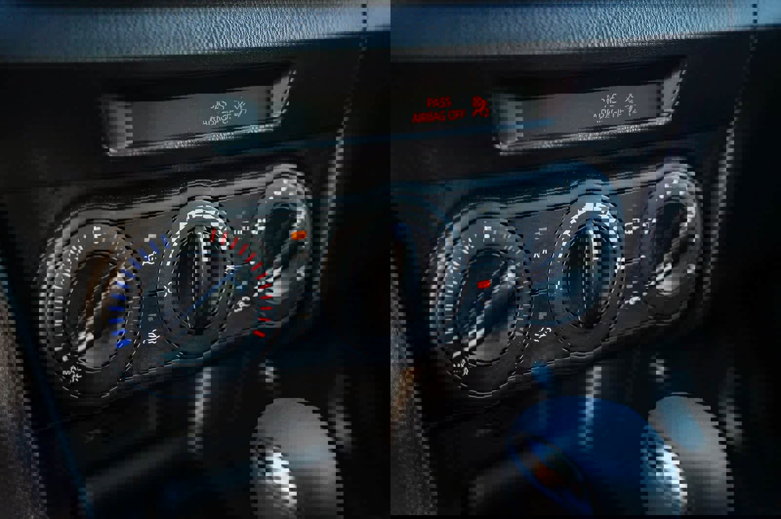 Used 2018 MAZDA MAZDA3 Sport image 22