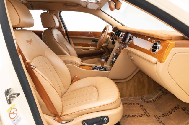Used 2012 Bentley Mulsanne image 24