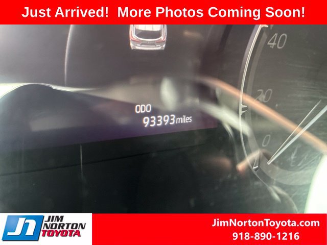 Used 2021 Toyota Highlander Limited FWD image 10
