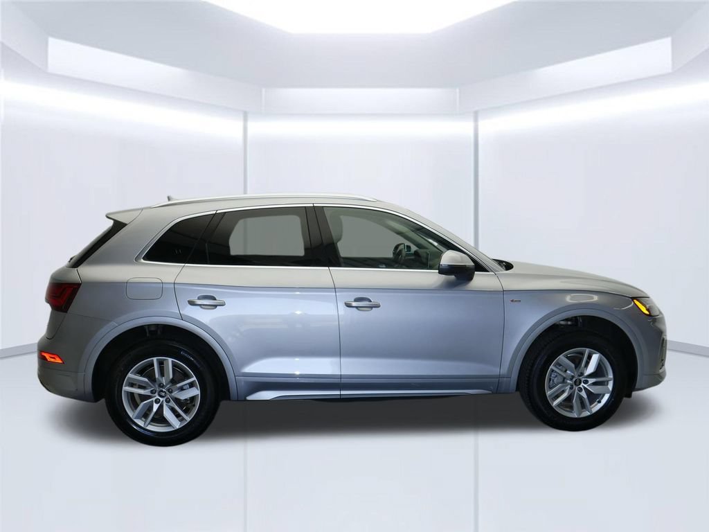 Certified 2023 Audi Q5 2.0T Premium w/ Convenience Package AWD/4WD image 9