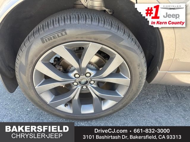 Used 2022 Land Rover Discovery Sport SE R-Dynamic AWD/4WD image 29